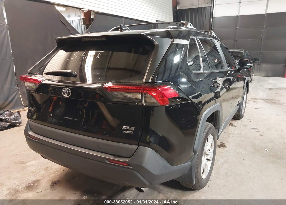 2020 TOYOTA RAV4 XLE VIN: 2T3P1RFV6LW132814