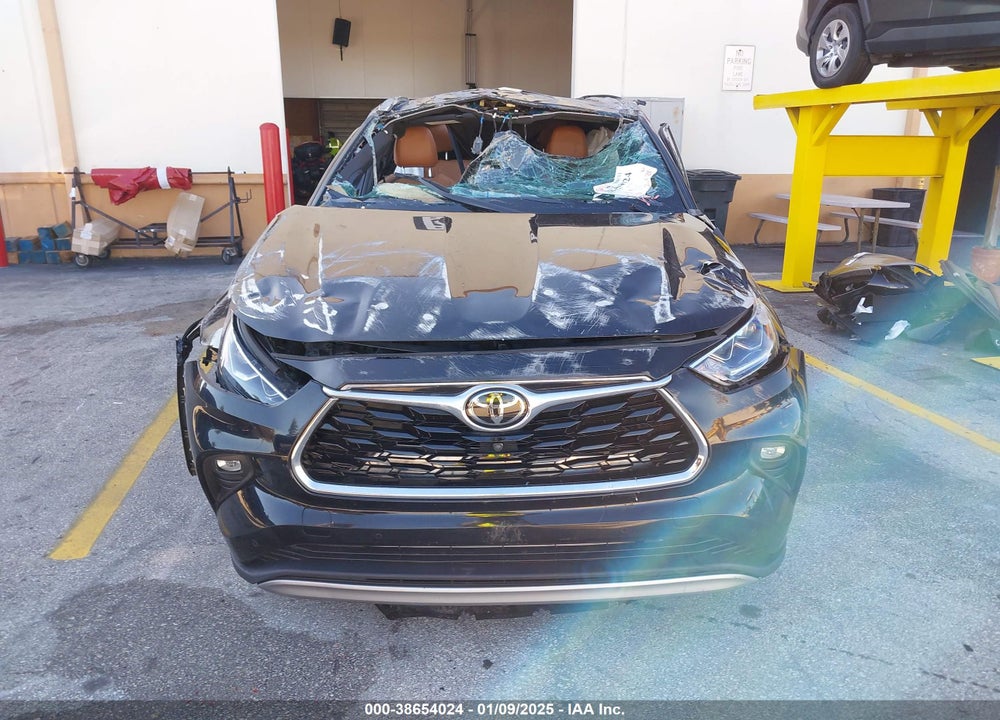 2021 TOYOTA HIGHLANDER PLATINUM VIN: 5TDFZRAH6MS036030
