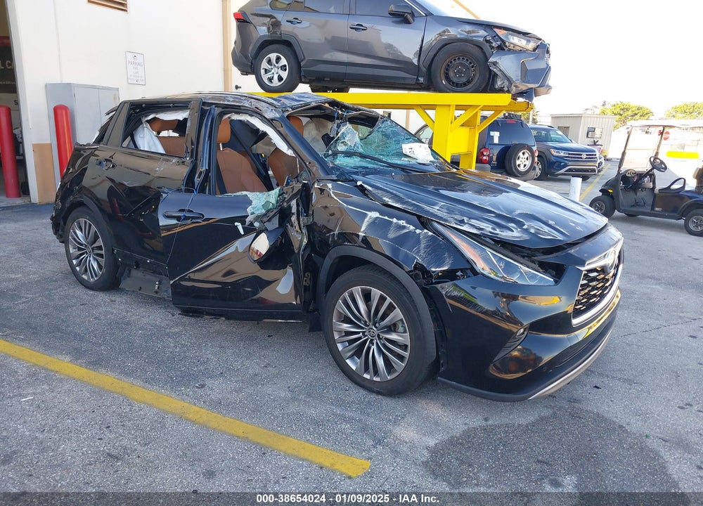 2021 TOYOTA HIGHLANDER PLATINUM VIN: 5TDFZRAH6MS036030