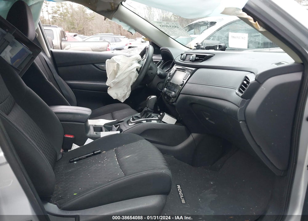 2017 NISSAN ROGUE SV VIN: KNMAT2MV1HP618816