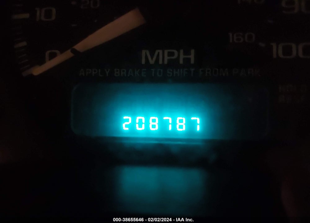 2001 CHEVROLET TAHOE LT VIN: 1GNEK13T01R127265