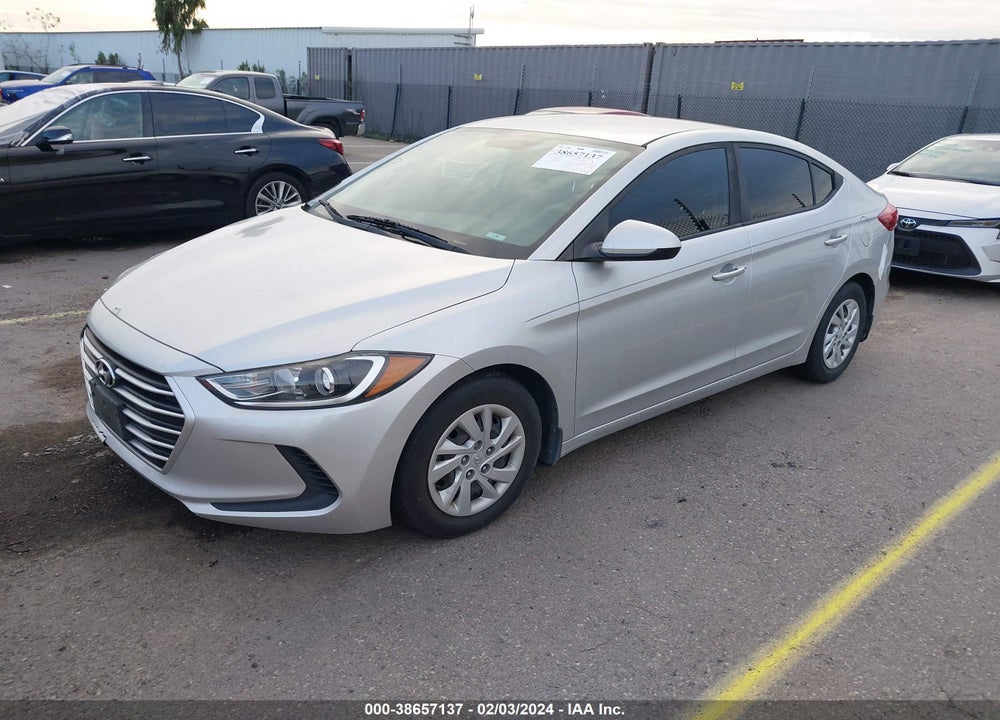 2018 HYUNDAI ELANTRA SE VIN: 5NPD74LF5JH320228