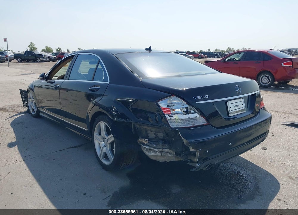2008 MERCEDES-BENZ S 550 VIN: WDDNG71X98A232369