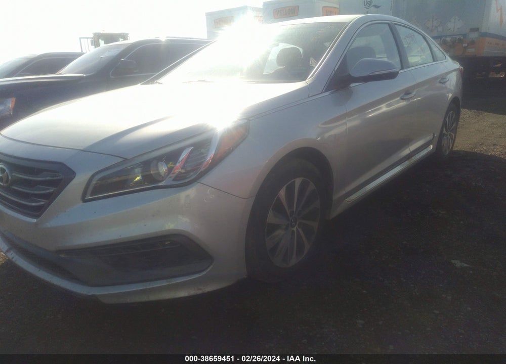 2015 HYUNDAI SONATA VIN: 5NPE34AF9FH094771