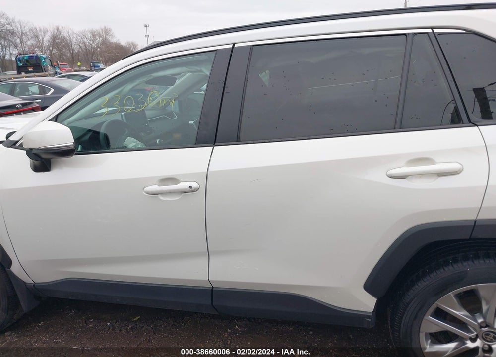 2021 TOYOTA RAV4 XLE PREMIUM VIN: 2T3A1RFV5MW234595