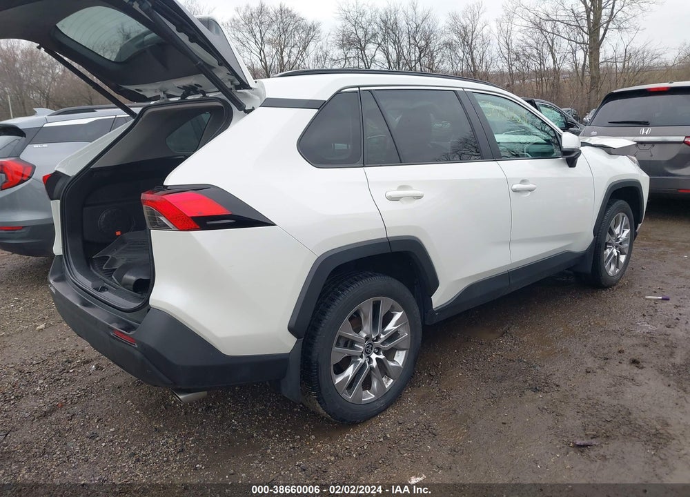 2021 TOYOTA RAV4 XLE PREMIUM VIN: 2T3A1RFV5MW234595