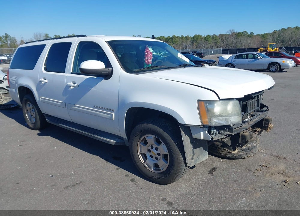 2010 CHEVROLET SUBURBAN 1500 LS VIN: 1GNUCHE07AR133679