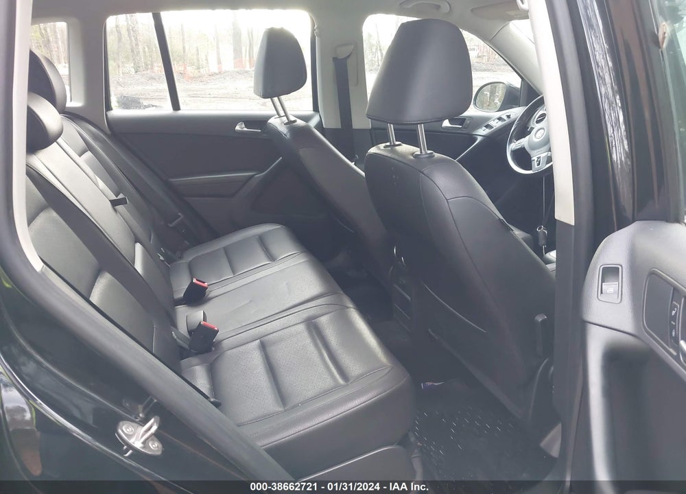 2017 VOLKSWAGEN TIGUAN 2.0T S VIN: WVGBV7AX2HK000771