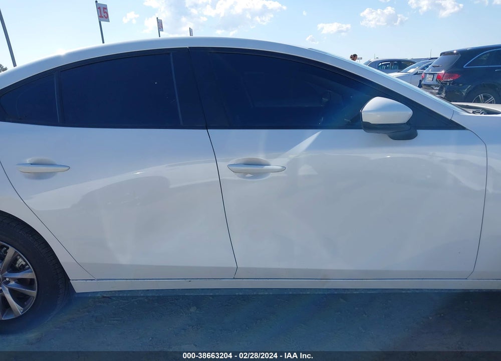 2022 MAZDA 3 2.5 S VIN: JM1BPAAL6N1507585