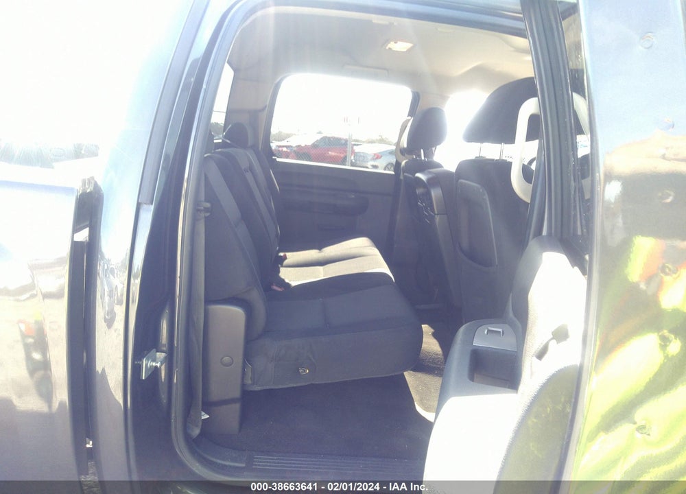 2010 CHEVROLET SILVERADO 1500 LT VIN: 3GCRKSE30AG217626