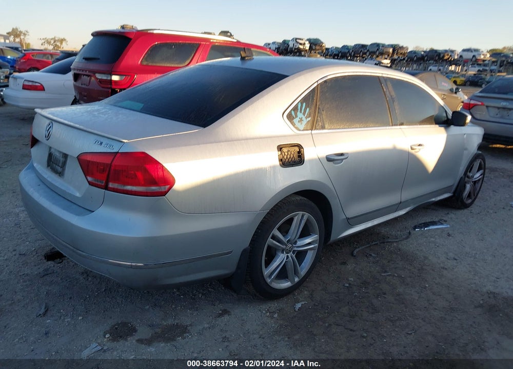 2014 VOLKSWAGEN PASSAT 2.0L TDI SEL PREMIUM VIN: 1VWCN7A39EC010318