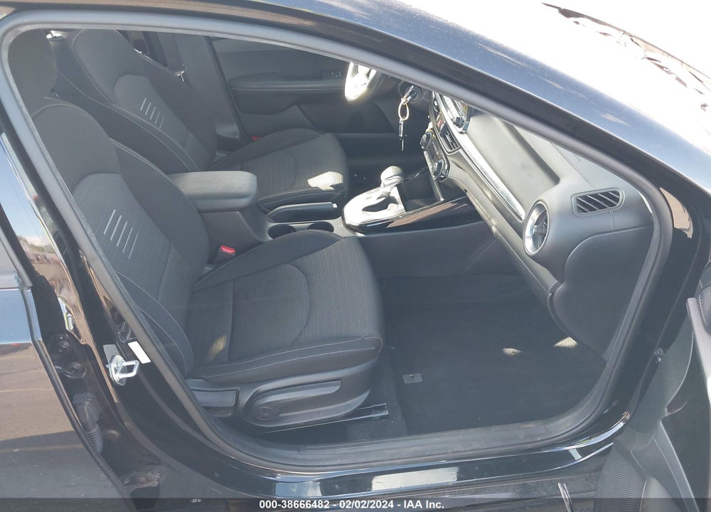 2019 KIA FORTE S VIN: 3KPF34AD5KE017722
