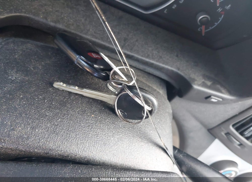 2008 HYUNDAI ELANTRA GLS/SE VIN: KMHDU46DX8U539944