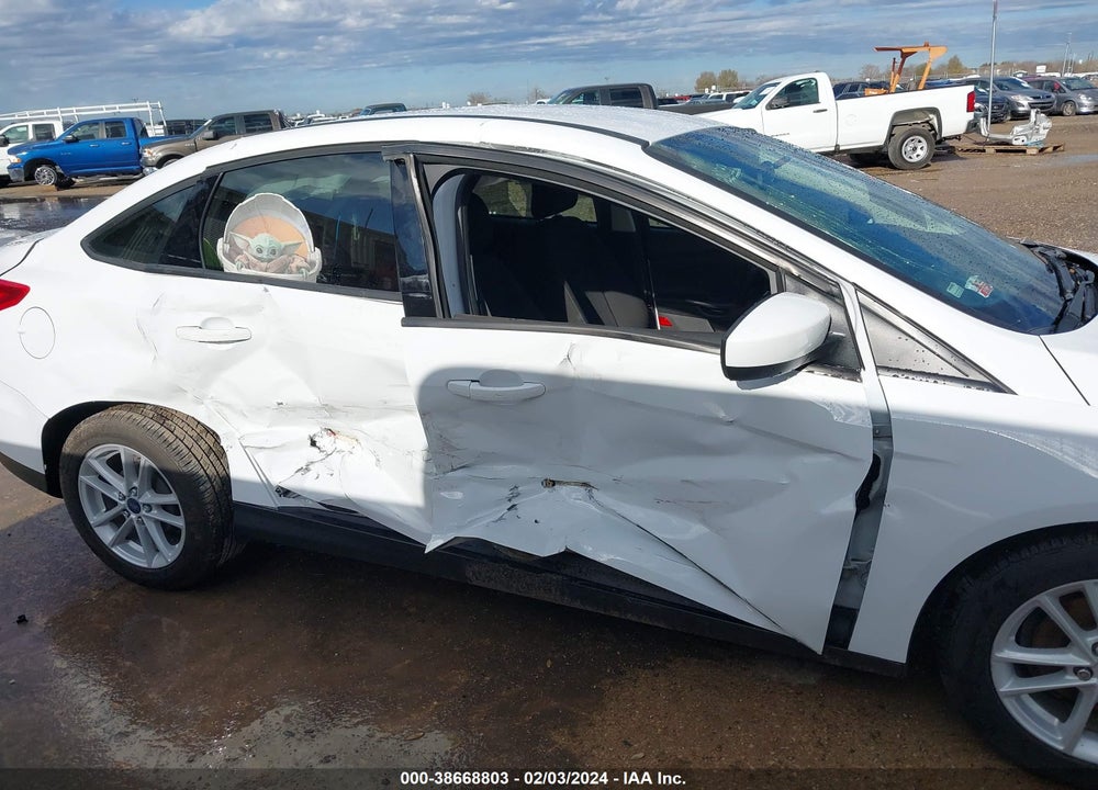 2018 FORD FOCUS SE VIN: 1FADP3F26JL267916