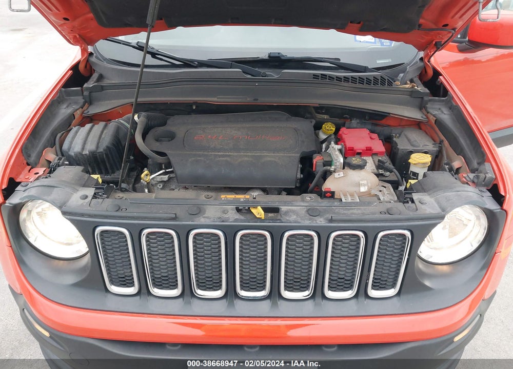 2018 JEEP RENEGADE LATITUDE 4X4 VIN: ZACCJBBB6JPJ37537