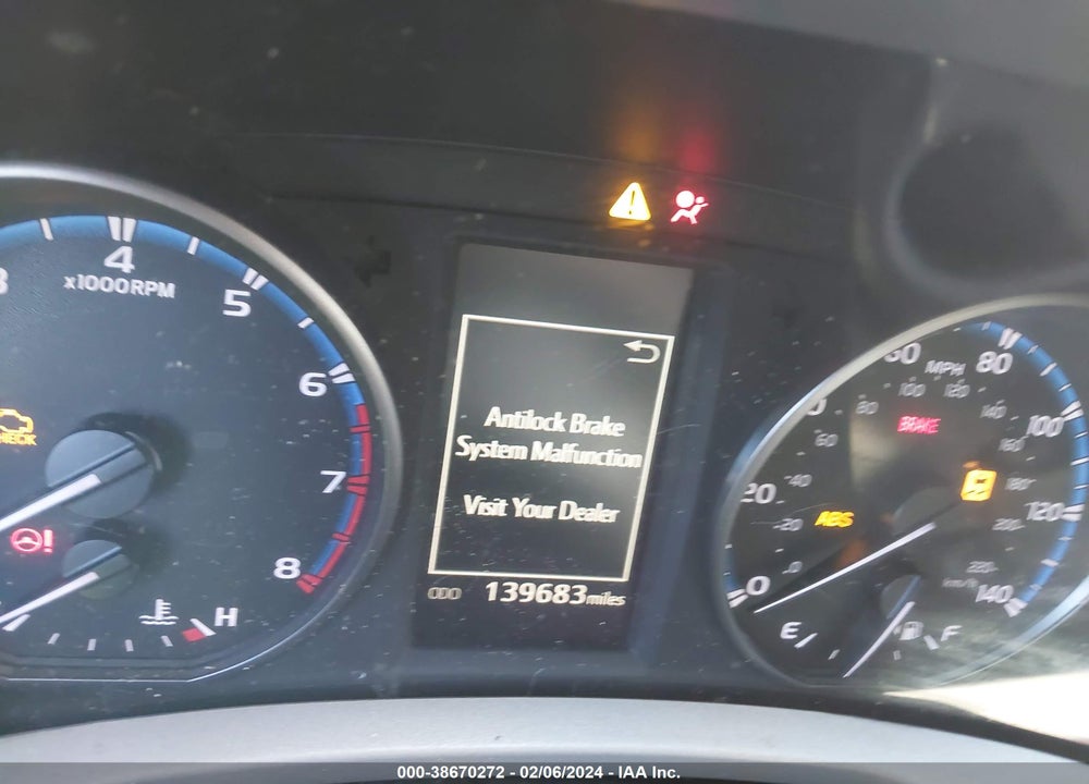 2017 TOYOTA RAV4 LE VIN: 2T3BFREV6HW684169