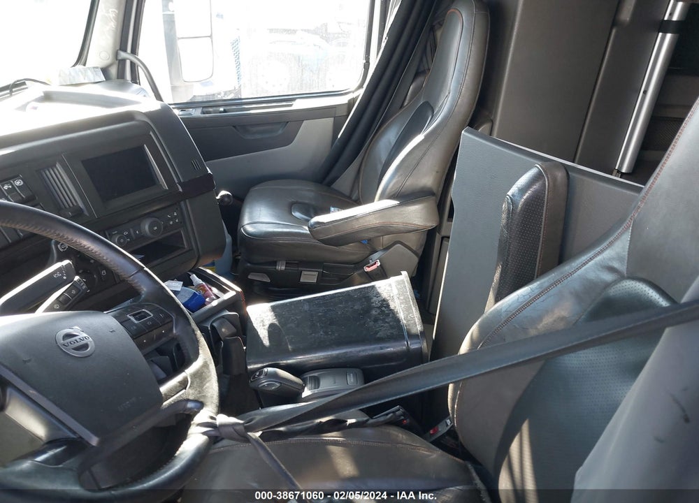 2020 VOLVO VNL VIN: 4V4NC9EH6LN223932
