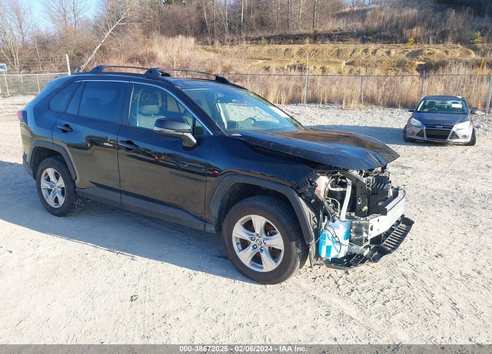 2021 TOYOTA RAV4 XLE VIN: JTMP1RFV7MD077692