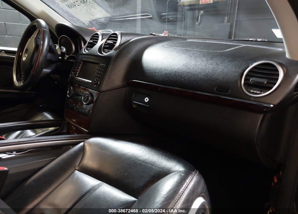 2008 MERCEDES-BENZ GL 550 4MATIC VIN: 4JGBF86EX8A354666