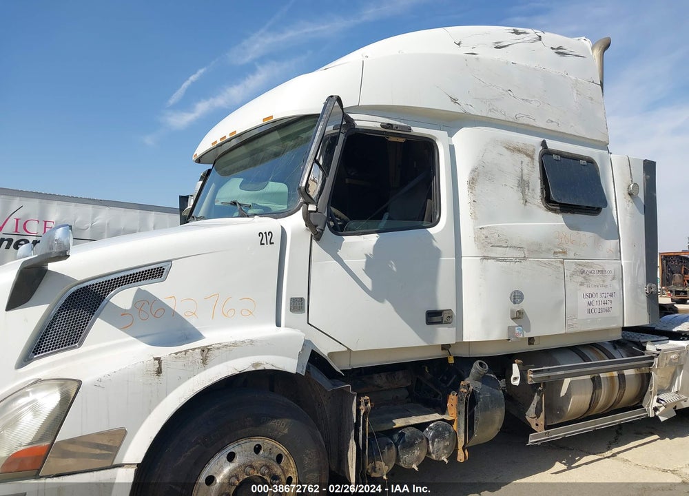 2013 VOLVO VN VNL VIN: 4V4NC9KK5DN561291