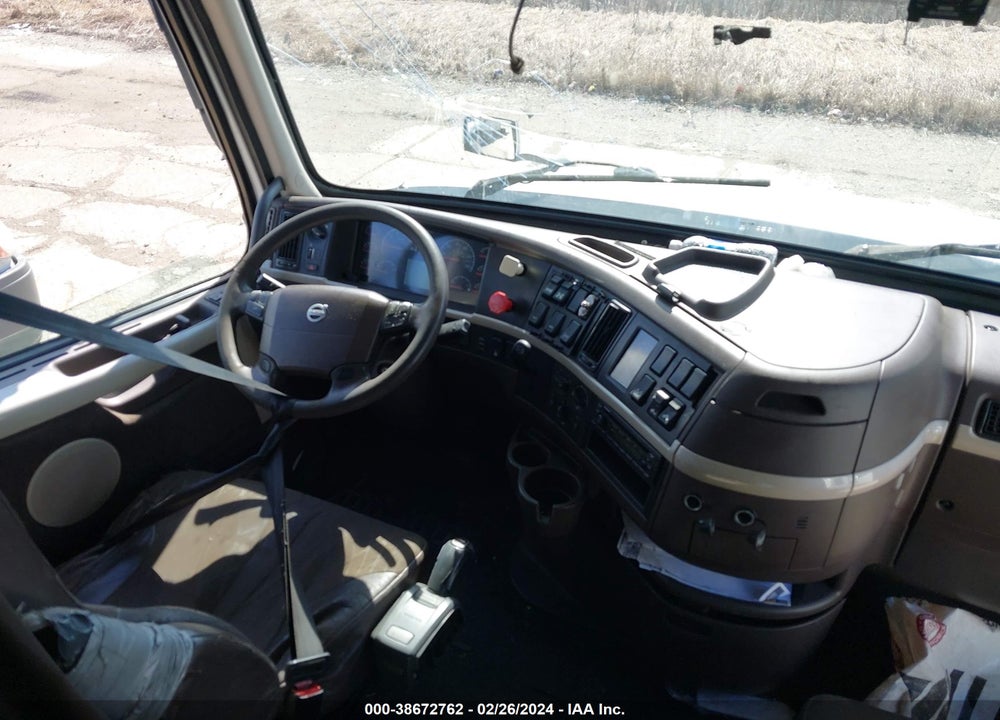 2013 VOLVO VN VNL VIN: 4V4NC9KK5DN561291