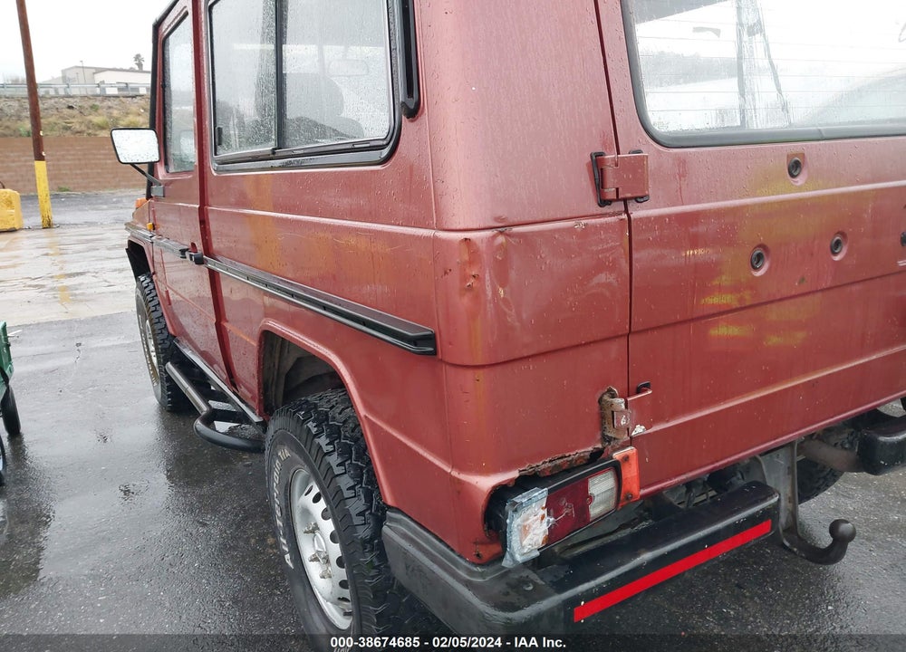 1988 MERCEDES-BENZ 300GD VIN: WDB46033227054603