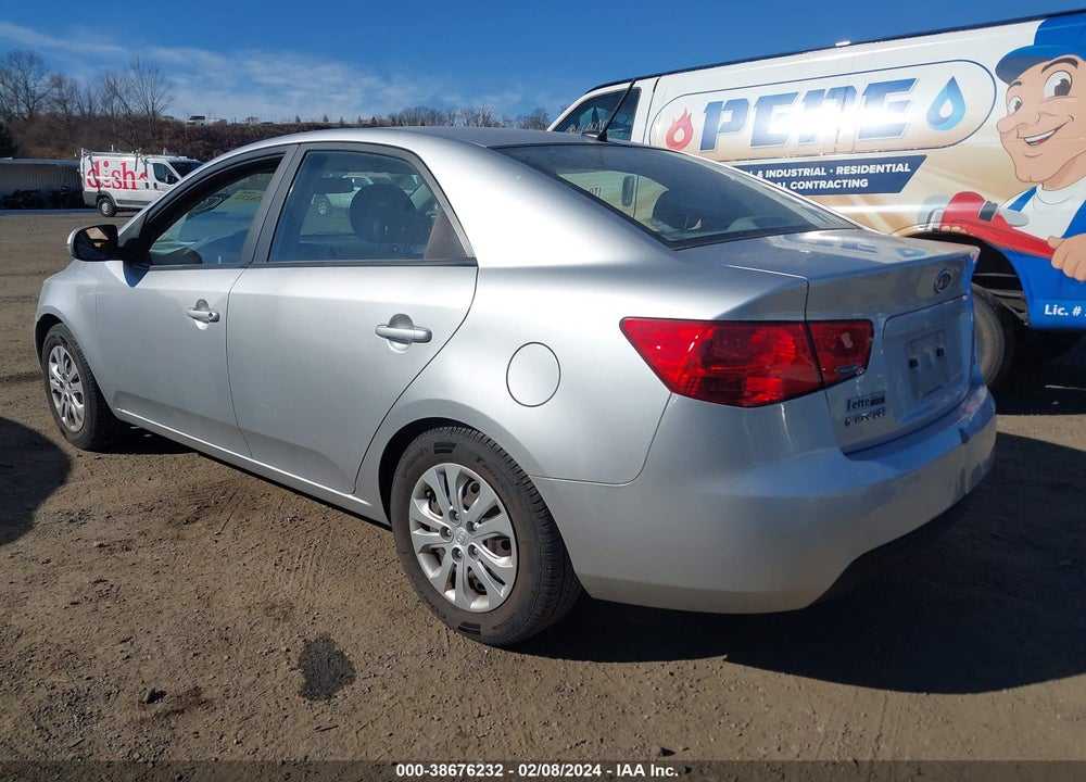 2013 KIA FORTE EX VIN: KNAFU4A25D5724360
