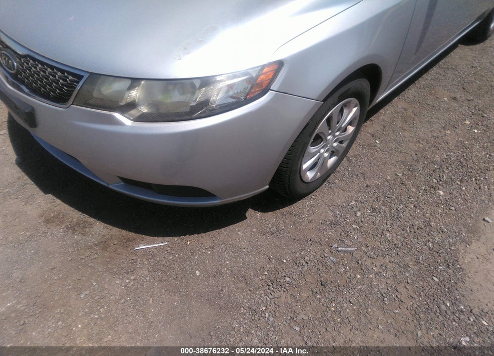 2013 KIA FORTE EX VIN: KNAFU4A25D5724360