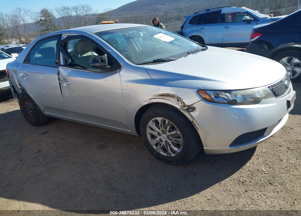 2013 KIA FORTE EX VIN: KNAFU4A25D5724360