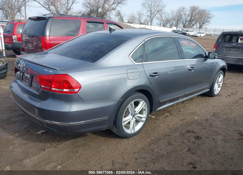 2014 VOLKSWAGEN PASSAT 2.0L TDI SE VIN: 1VWBN7A3XEC116451