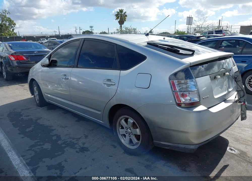 2005 TOYOTA PRIUS VIN: JTDKB20U850126213