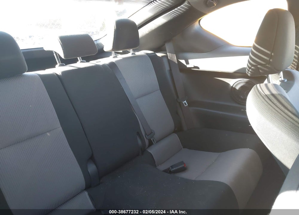 2016 SCION TC VIN: JTKJF5C73GJ020040
