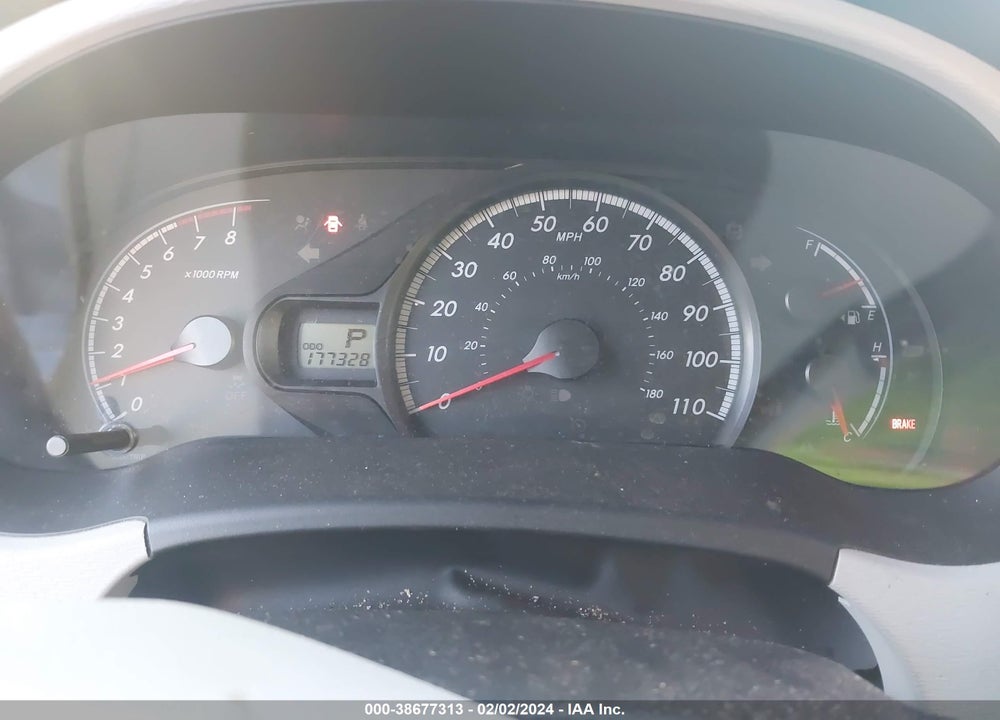 2011 TOYOTA SIENNA LE V6 VIN: 5TDKK3DC1BS001876