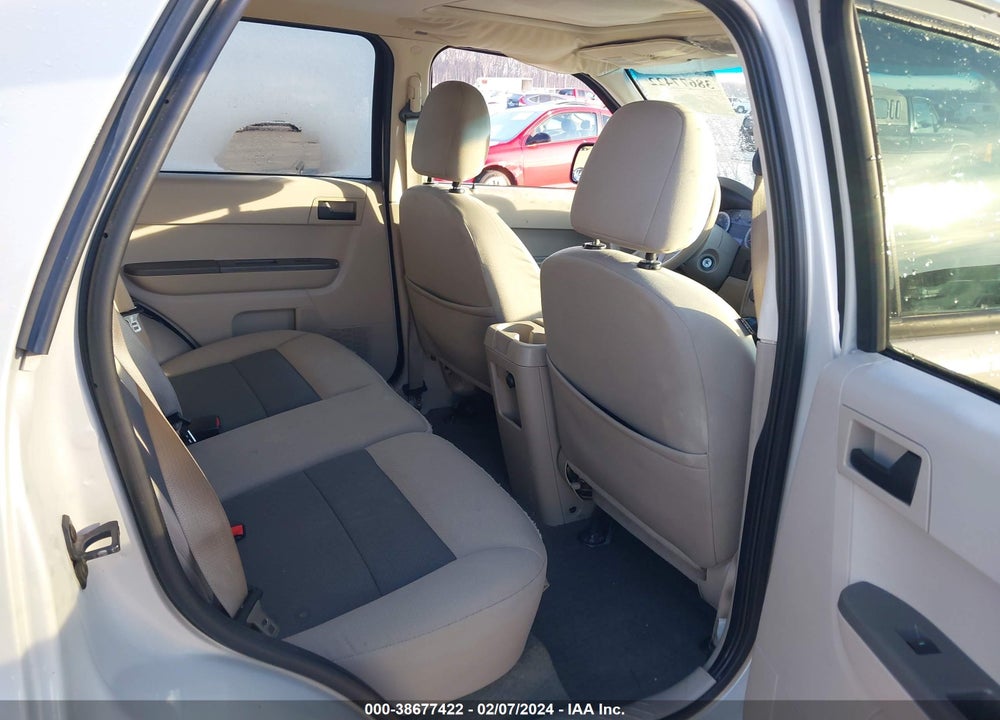 2008 FORD ESCAPE XLT VIN: 1FMCU93158KA34165