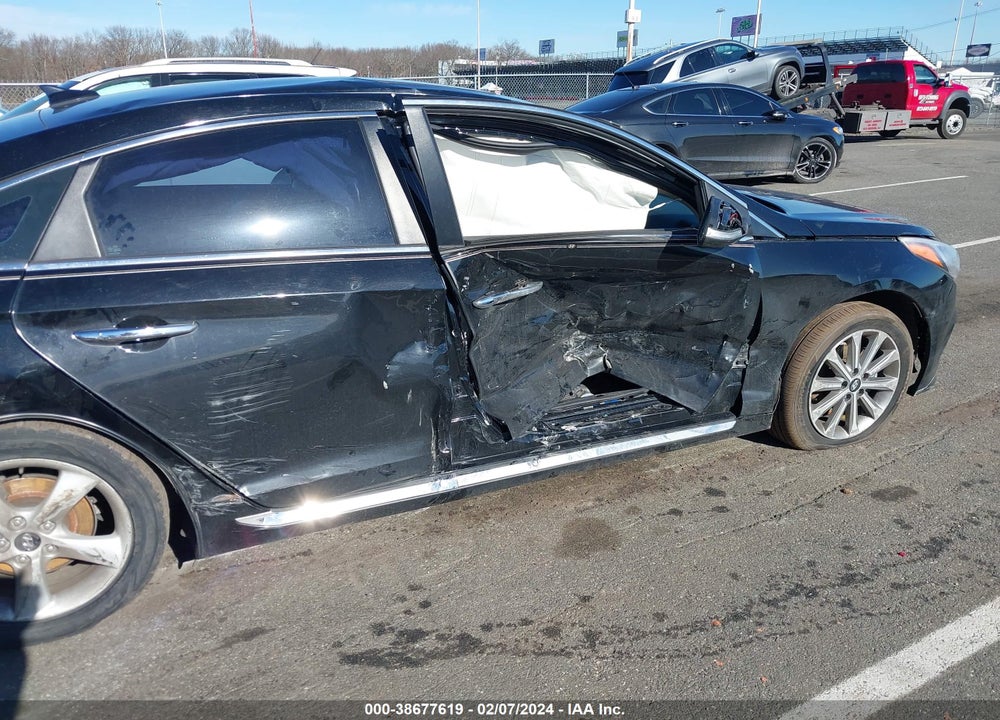 2016 HYUNDAI SONATA VIN: 5NPE34AF1GH410309