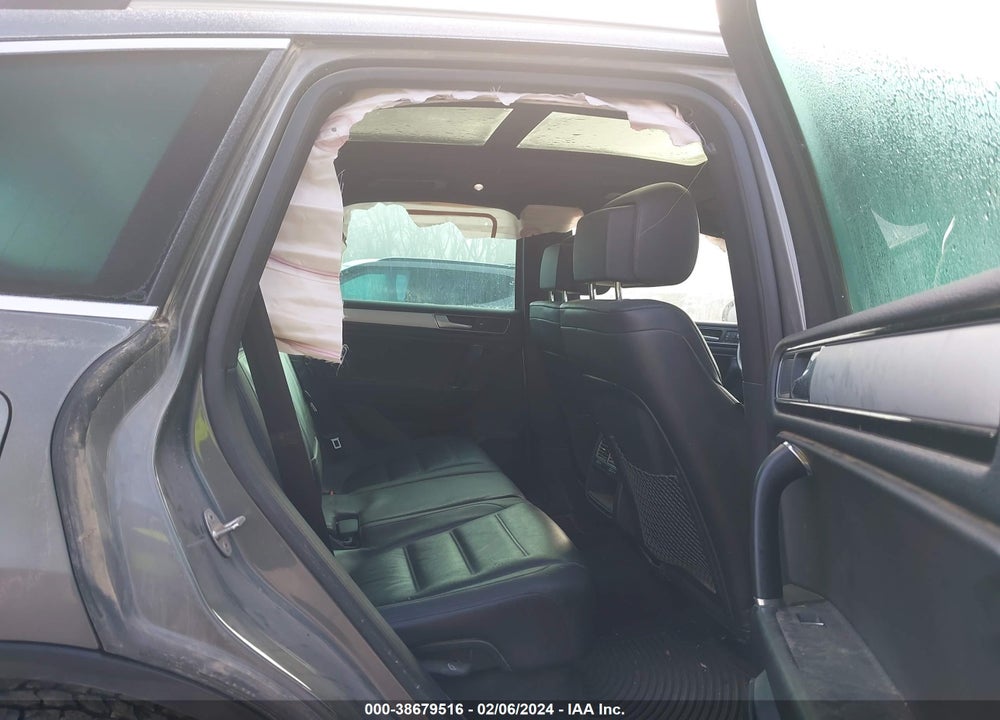 2017 VOLKSWAGEN TOUAREG V6 WOLFSBURG EDITION VIN: WVGRF7BP9HD006887