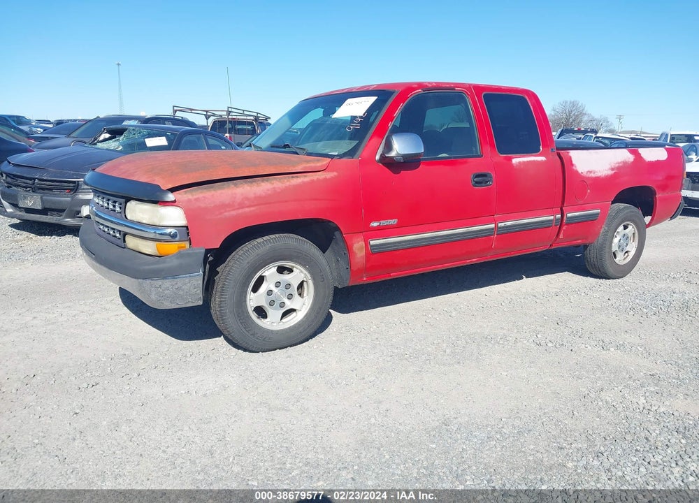 2000 CHEVROLET SILVERADO 1500 LS VIN: 2GCEC19V1Y1380810
