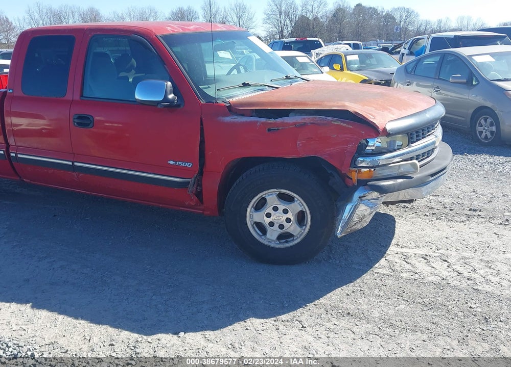 2000 CHEVROLET SILVERADO 1500 LS VIN: 2GCEC19V1Y1380810