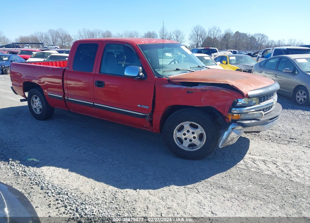 2000 CHEVROLET SILVERADO 1500 LS VIN: 2GCEC19V1Y1380810