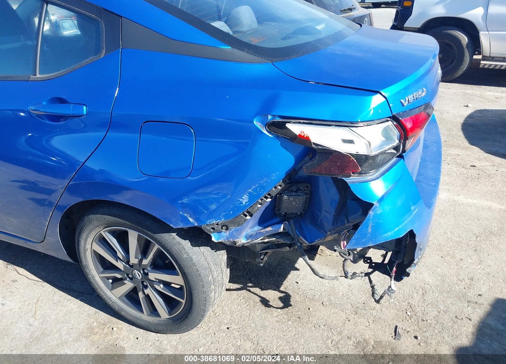 2020 NISSAN VERSA SV XTRONIC CVT VIN: 3N1CN8EV3LL894605