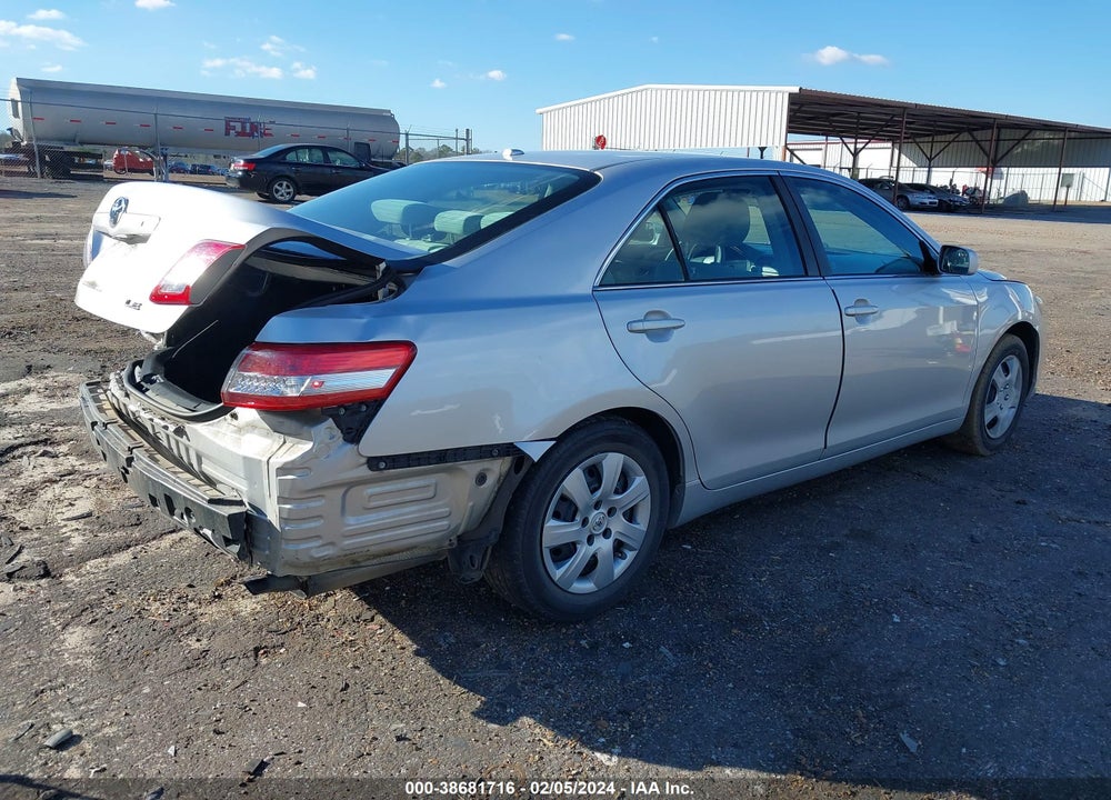 2011 TOYOTA CAMRY LE VIN: 4T1BF3EK5BU128504