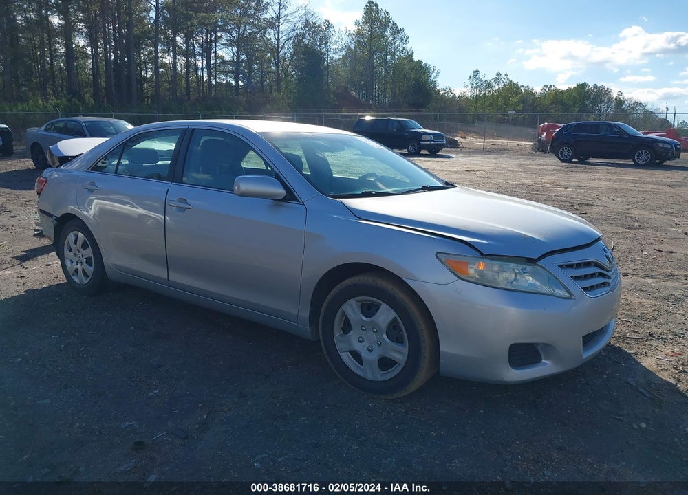 2011 TOYOTA CAMRY LE VIN: 4T1BF3EK5BU128504