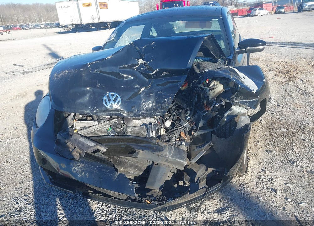 2014 VOLKSWAGEN BEETLE 1.8T VIN: 3VWJ07ATXEM658366