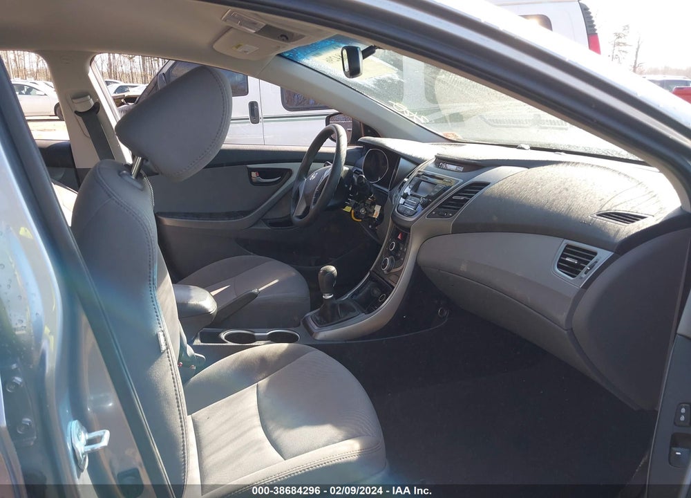 2016 HYUNDAI ELANTRA SE VIN: 5NPDH4AE8GH764168