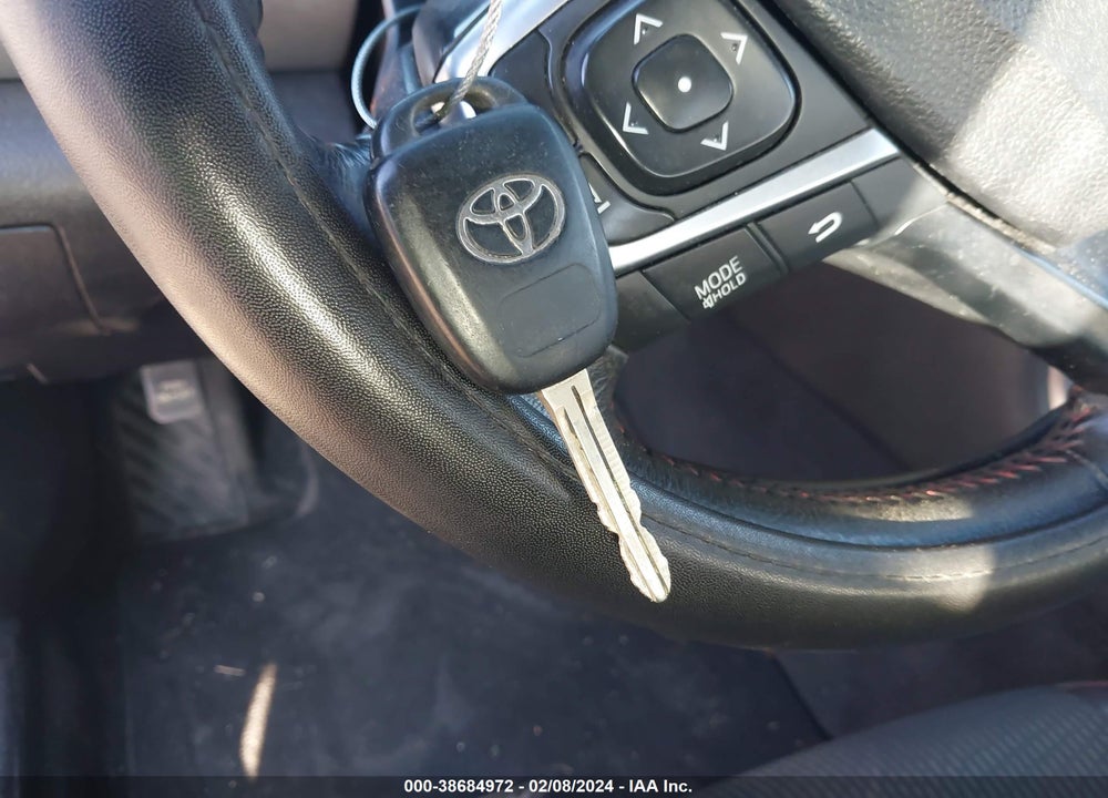 2016 TOYOTA CAMRY SE VIN: 4T1BF1FK2GU522827