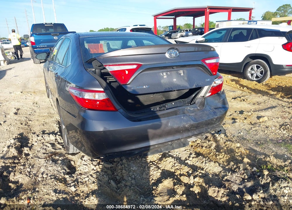2016 TOYOTA CAMRY SE VIN: 4T1BF1FK2GU522827