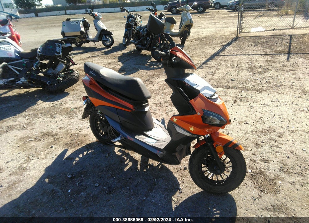 2022 SCOOTER 50CC VIN: LB5TMCBLXNZ500550