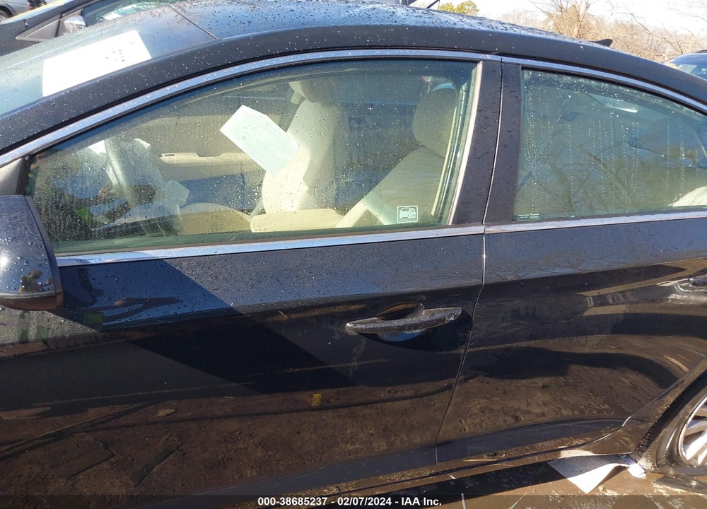 2016 HYUNDAI SONATA SE VIN: 5NPE24AF1GH380974