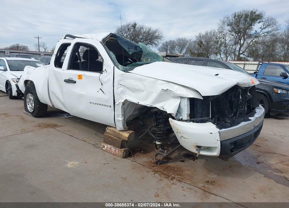 2008 CHEVROLET SILVERADO 1500 LT1 VIN: 2GCEC19J381122513
