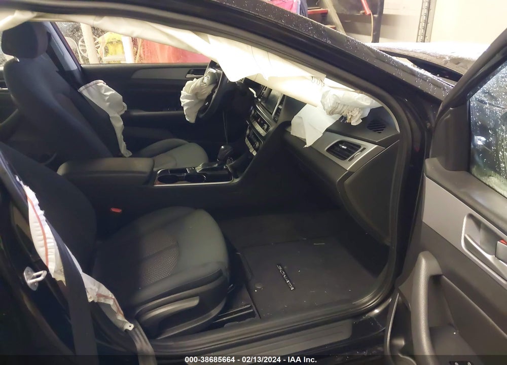 2018 HYUNDAI SONATA SEL VIN: 5NPE34AF4JH598721